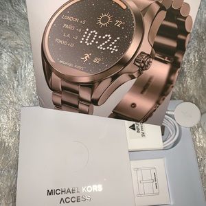 Michael Kors smart watch Rose gold.